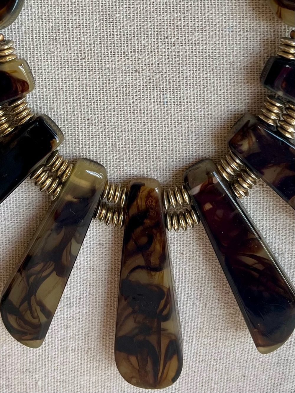 Tortoise Shell Image Statement Choker - Picture 3 of 16